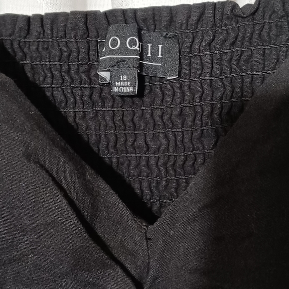 Eloquii Front Keyhole Black Dress - Picture 4 of 6